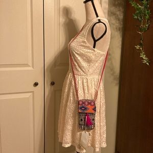 2 Chic crossbody purse NWT